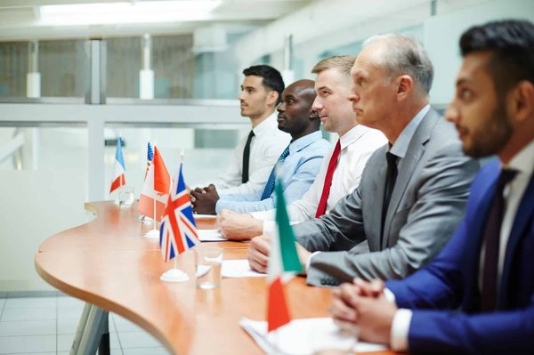 Quelles sont les meilleures pratiques pour une présence efficace sur les forums en ligne pour une startup tech?